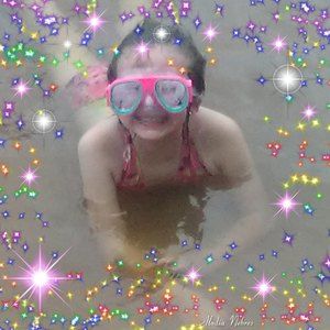 Meet your Posher, Crystal